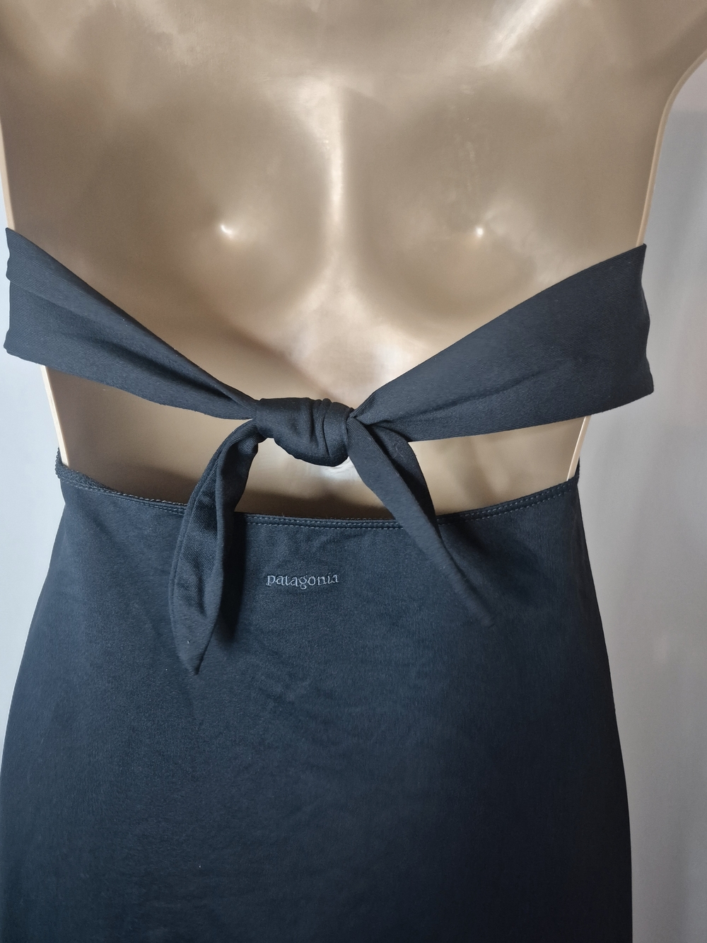 Patagonia Black Halter Tie-Back Midi Dress Sz M - Picture 3 of 6